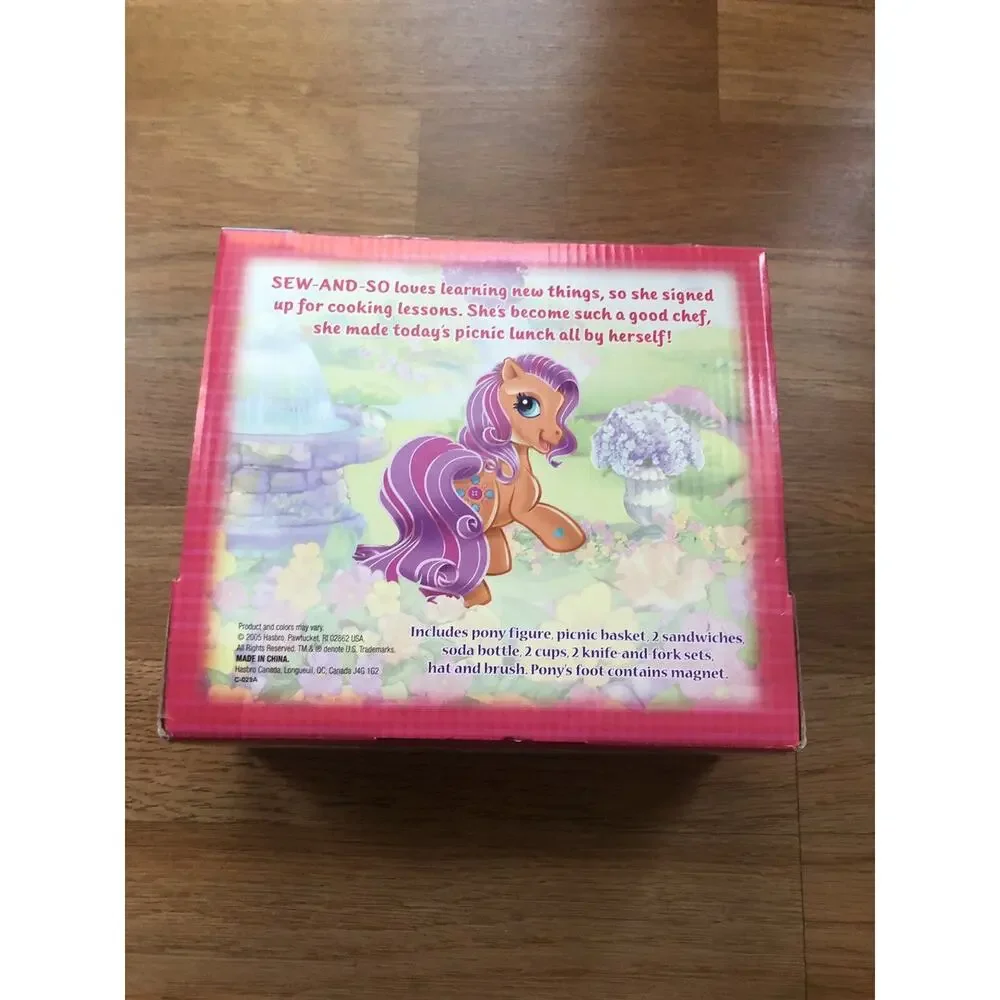NIB My Little Pony Picnic Fun With Sew-and-So Playset Hasbro 2005 RARE!!!!